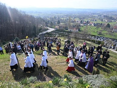 /A/2026/3/C/Hodočašće sjemeništaraca u župu Bistra (1).JPG