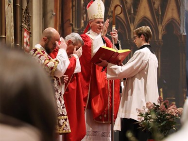 /A/2026/3/Cvjetnica/Nadbiskup Kutleša predvodio misno slavlje Nedjelje Muke Gospodnje u Zagrebačkoj katedrali (30).JPG