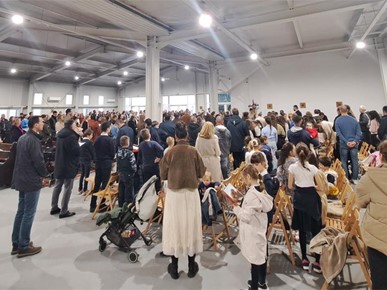 /A/2026/3/D/Održan križni put učenika, roditelja i djelatnika katoličkih osnovnih škola (4).jpg