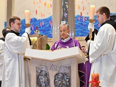 /A/2026/3/D/Započela pobožnost 13 utoraka sv. Antunu u bazilici na Svetom Duhu (5).jpg