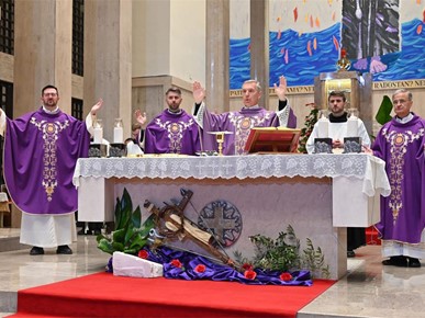 /A/2026/3/D/Započela pobožnost 13 utoraka sv. Antunu u bazilici na Svetom Duhu (9).jpg