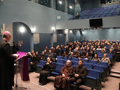 /A/2026/3/Susret nadbiskupa Kutleše s redovnicama/Korizmeni susret nadbiskupa Kutleše s redovnicama (17).JPG