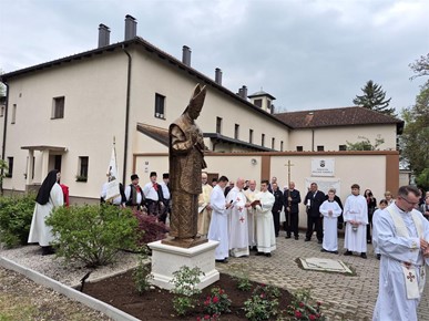 /A/2026/4/B/Blagoslov kipa bl. Alojzija Stepinca (6).jpg