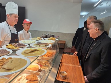 /A/2026/4/B/Kardinal Bozanić posjetio HKS u pripravi za 20. obljetnicu osnutka (10).jpg