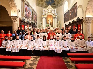 /A/2026/4/C/Hodočašće šalatskih sjemeništaraca i njihovih obitelji na otok Krk (14).jpg