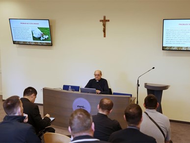 /A/2026/4/C/Održan susret Trajne formacije svećenika (3).JPG