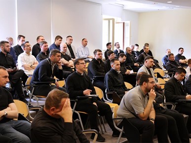 /A/2026/4/C/Održan susret Trajne formacije svećenika (8).JPG