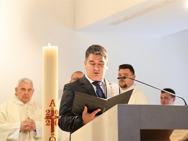 /A/2026/4/Posveta crkve/Nadbiskup Kutleša posvetio crkvu u Gajnicama (5).JPG