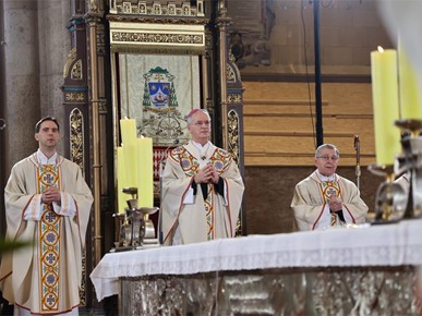/A/2026/4/USKRS/260405 Nadbiskup Kutleša predvodio misu na Uskrs (10).JPG