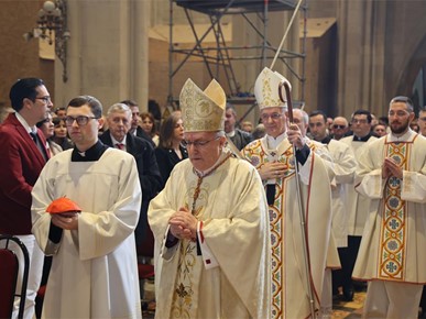 /A/2026/4/USKRS/260405 Nadbiskup Kutleša predvodio misu na Uskrs (2).JPG