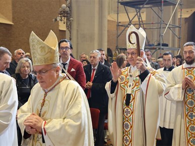 /A/2026/4/USKRS/260405 Nadbiskup Kutleša predvodio misu na Uskrs (3).JPG