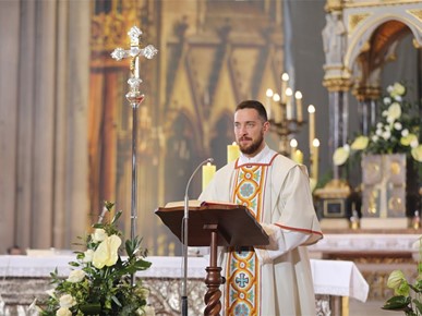 /A/2026/4/USKRS/260405 Nadbiskup Kutleša predvodio misu na Uskrs (30).JPG