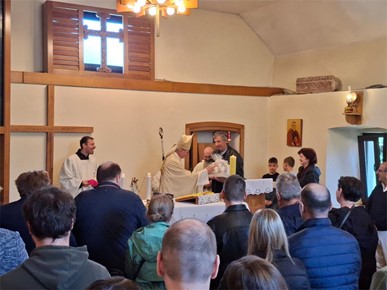 /A/2026/4/USKRS/Biskup Gorski na Uskrs u Bešićima (1).jpeg