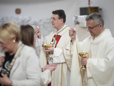 /A/2026/4/USKRS/Biskup Šaško predvodio uskrsnu misu u Župi sv. Marka Križevčanina (13).JPG