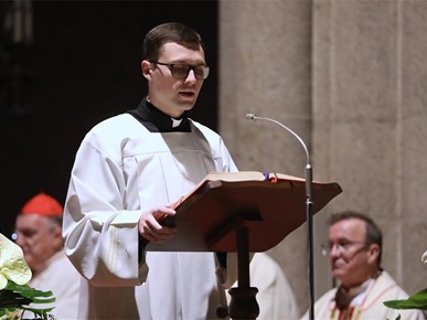 /A/2026/4/VELIKA SUBOTA/260404 Nadbiskup Kutleša predvodio Vazmeno bdjenje u Zagrebačkoj katedrali (20).JPG