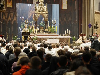 /A/2026/4/VELIKI ČETVRTAK/Nadbiskup Kutleša predvodio Misu posvete ulja u Zagrebačkoj katedrali (13).JPG