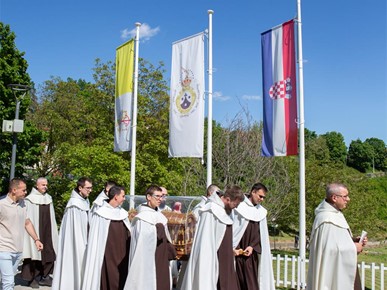 /A/2026/5/A/Relikvije sv. Male Terezije i njezinih roditelja Ljudevita i Zelije u Hrvatskoj (9).jpg