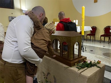 /A/2026/5/A/Čašćenje relikvija sv. Male Terezije i njezinih svetih roditelja na zagrebačkom Vrhovcu (3).jpg