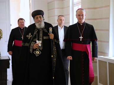 /A/2026/5/D/260512 susret nadbiskupa Kutleše i patrijarha Tawadrosa (1).JPG