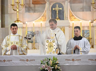 /A/2026/5/E/2026_​Misa zahvalnica maturanata Nadbiskupske klasične gimnazije s pravom javnosti u Zagrebu (4).JPG