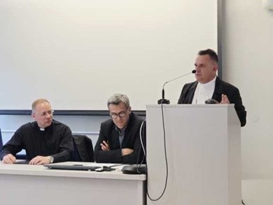 /A/2026/5/E/26_Održani akademski razgovori o Crkvi, društvu i Španjolskom građanskom ratu na KBF (1).jpg