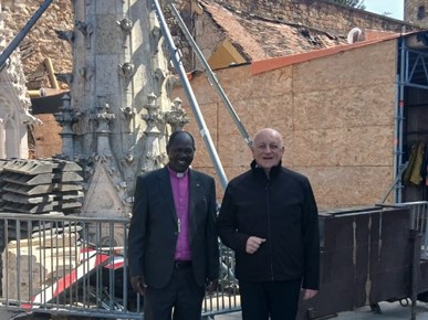 /A/2026/5/E/Anglikanski biskup iz Kenije posjetio Zagrebačku katedralu (2).jpeg