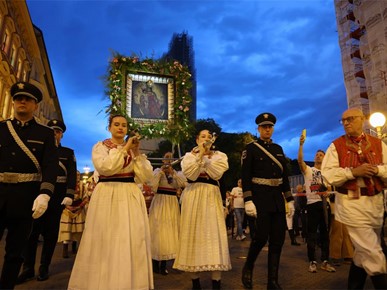 /A/2026/5/MBKV/FOTOGALERIJA - Majka Božja od Kamenitih vrata, 31 svibnja 2026/MBKV2026_TUZN_2 (76).JPG