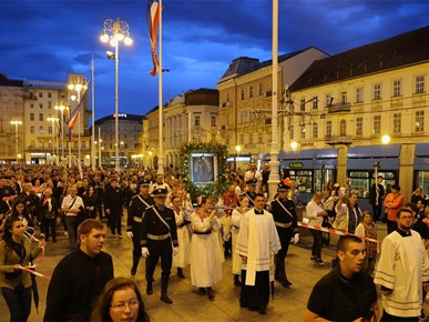 /A/2026/5/MBKV/FOTOGALERIJA - Majka Božja od Kamenitih vrata, 31 svibnja 2026/MBKV2026_TUZN_2 (81).JPG