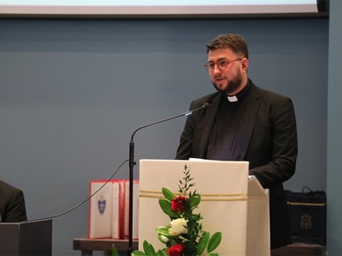 /A/2026/6/A/260602 Nadbiskup Kutleša đakonima dodijelio diplome o postignutoj svećeničkoj spremi (10).JPG