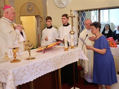 /A/2026/6/A/Biskup Razum na Tijelovo predvodio misno slavlje u kapeli Corpus Domini (7).jpg