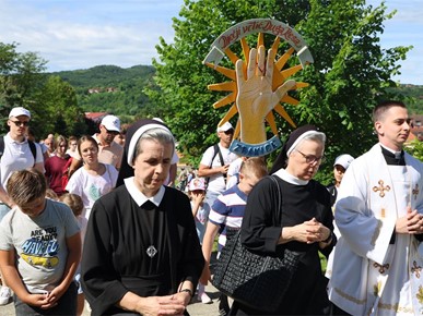 /A/2026/6/D/260613 Održano hodočašće djece u Mariju Bistricu (5).JPG