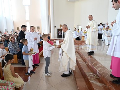 /A/2026/6/G/O. Tomislav Barun proslavio mladu misu u Zaprešiću (6).JPG