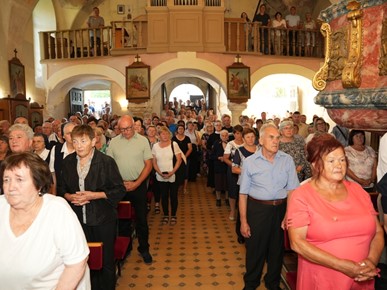 /A/2026/7/A/Vlč. mo. Miroslav Martinjak slavio zlatnu misu u Donjoj Voći (4).jpg