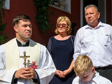 /A/2026/7/B/Don Karlo Ćuk, SDB, proslavio mladu misu u Krašiću (11).jpg