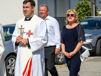 /A/2026/7/B/Don Karlo Ćuk, SDB, proslavio mladu misu u Krašiću (4).jpg