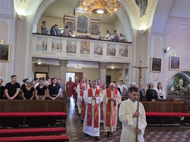 /A/2026/7/C/Biskup Mrzljak predvodio misno slavlje o 62. obljetnici smrti krašićkog župnika Vranekovića (1).jpeg