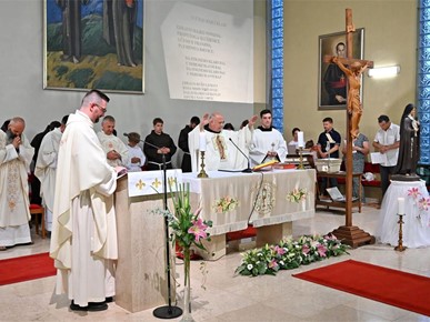 /A/2026/8/B/Proslavljena svetkovina sv. Klare Asiške kod zagrebačkih klarisa u Mikulićima (13).jpg