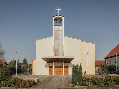/A/2026/9/D/Proslavljena 22. obljetnica posvete crkve Hrvatskih mučenika u Karlovcu (1).JPG