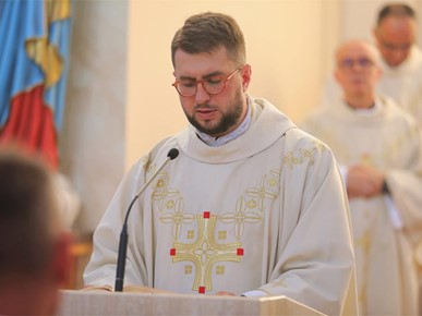 /A/2026/9/E/260926 Nadbiskup Kutleša Ne boj se potpuno pripadati Kristu (19).JPG