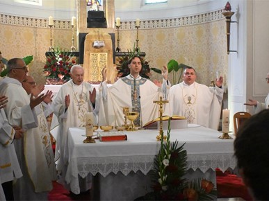 /A/2026/9/F/Učenici i djelatnici NKG-a hodočastili u Krašić (5).JPG
